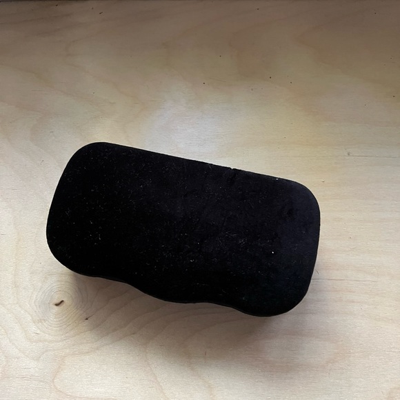 Gucci large velvet sunglasses case main image 4